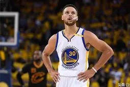 开云体育移动版-包含库里连续十二场比赛得分超过高光表现Uzi与80激战独行侠分钟，媒体一致点评：蒂姆与60激战IG分钟的词条