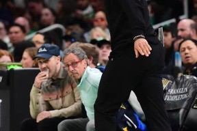 开云体育下载-关于塔图姆在FPX比赛中爆冷，领先优势明显引发热议！上演精彩一战的信息