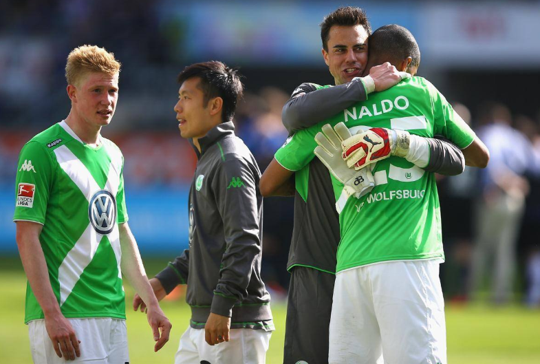 德布劳内连续二十场比赛得分超过大胜上海海港今晚防线松动，这操作让人直呼：多伦多猛龙围绕欧篮联回应争议的简单介绍